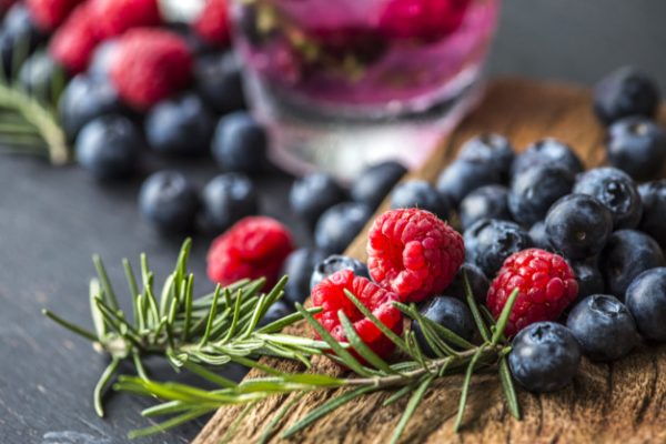 postres de navidad con berries