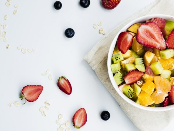 beneficios de comer frutas en verano