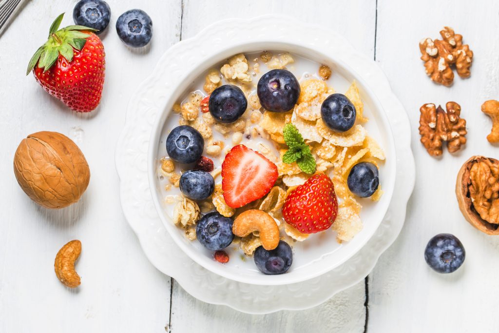 beneficios de desayunar berries