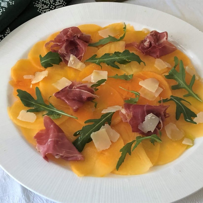 Carpaccio de caqui con jamón