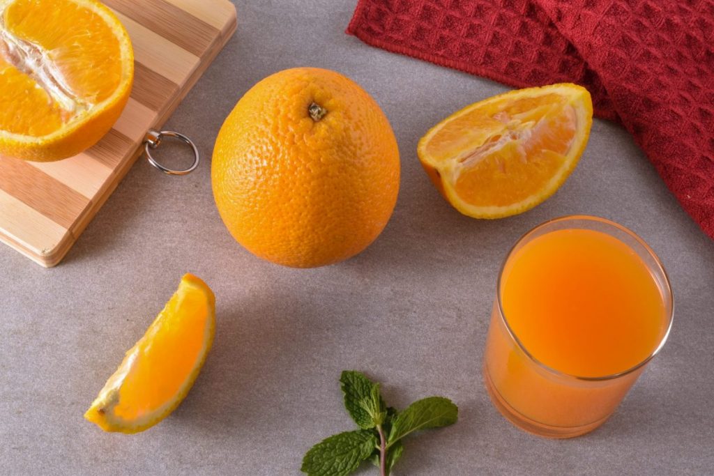 Bebidas veraniegas con naranjas